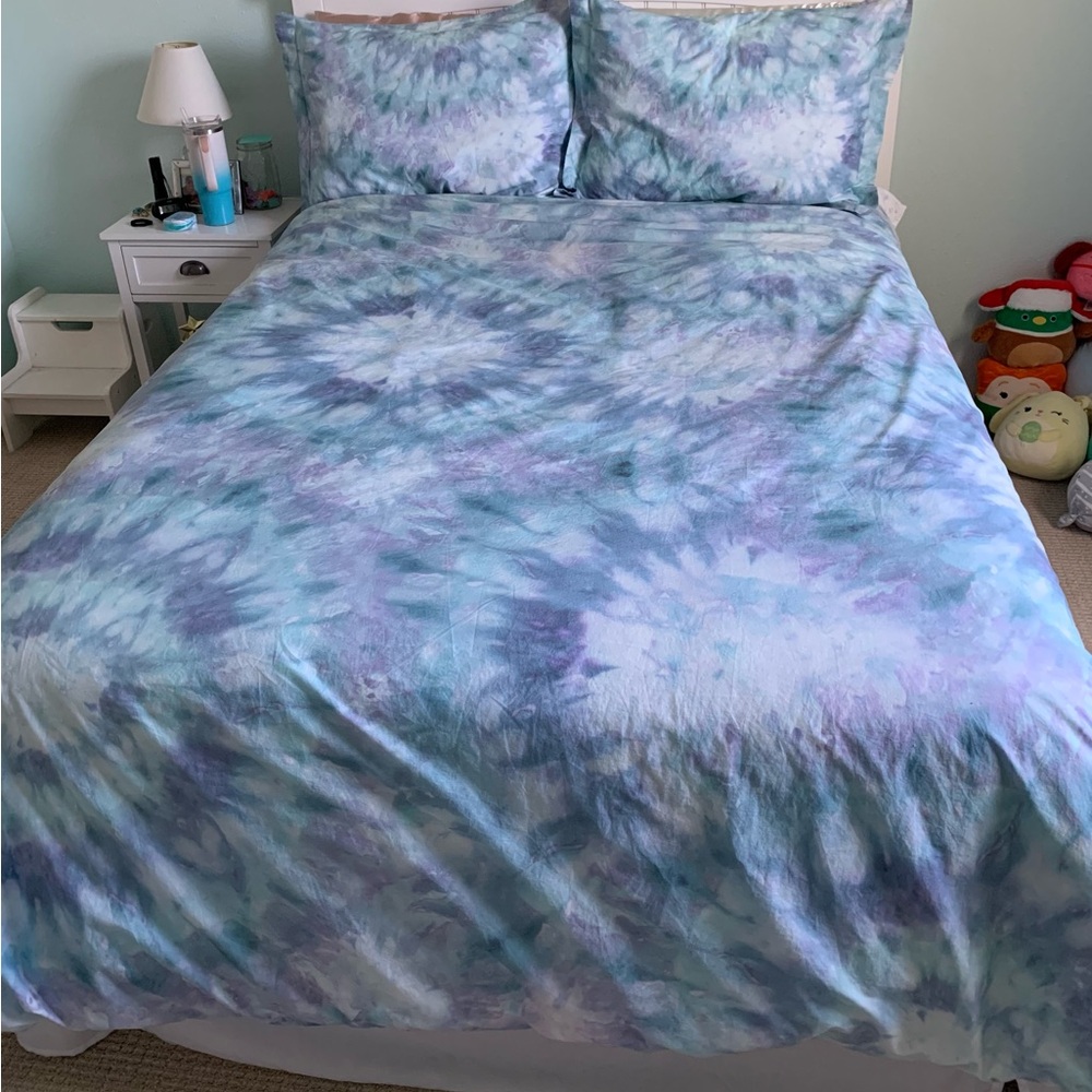 Pottery Barn Teen Tye Dye Dreams Full Duvet & Shams